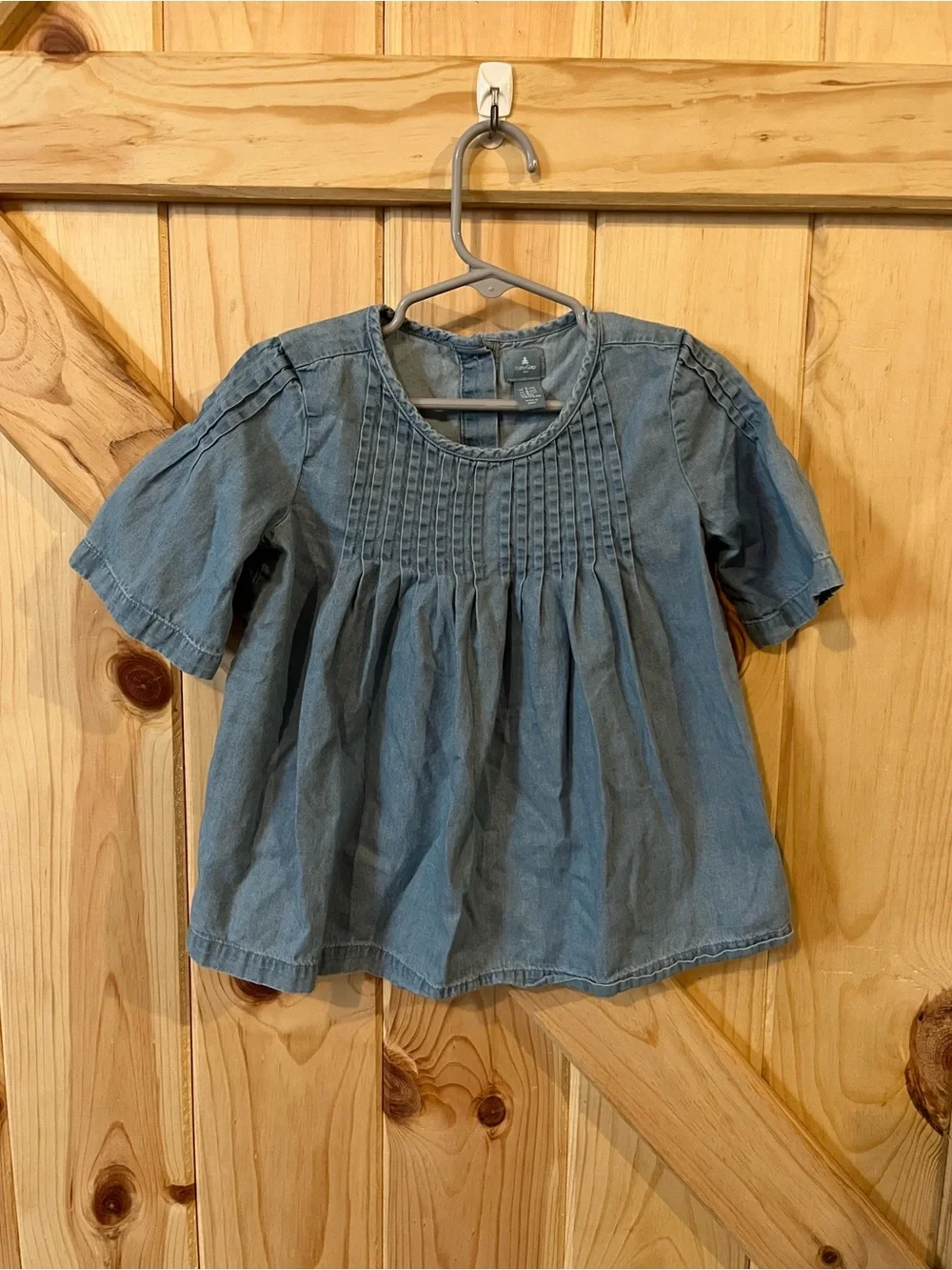Gap Chambray Top 100% Cotton